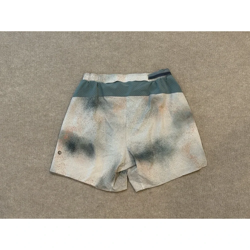 Lululemon Shorts Men Small Spray Camo Surge Lined 7